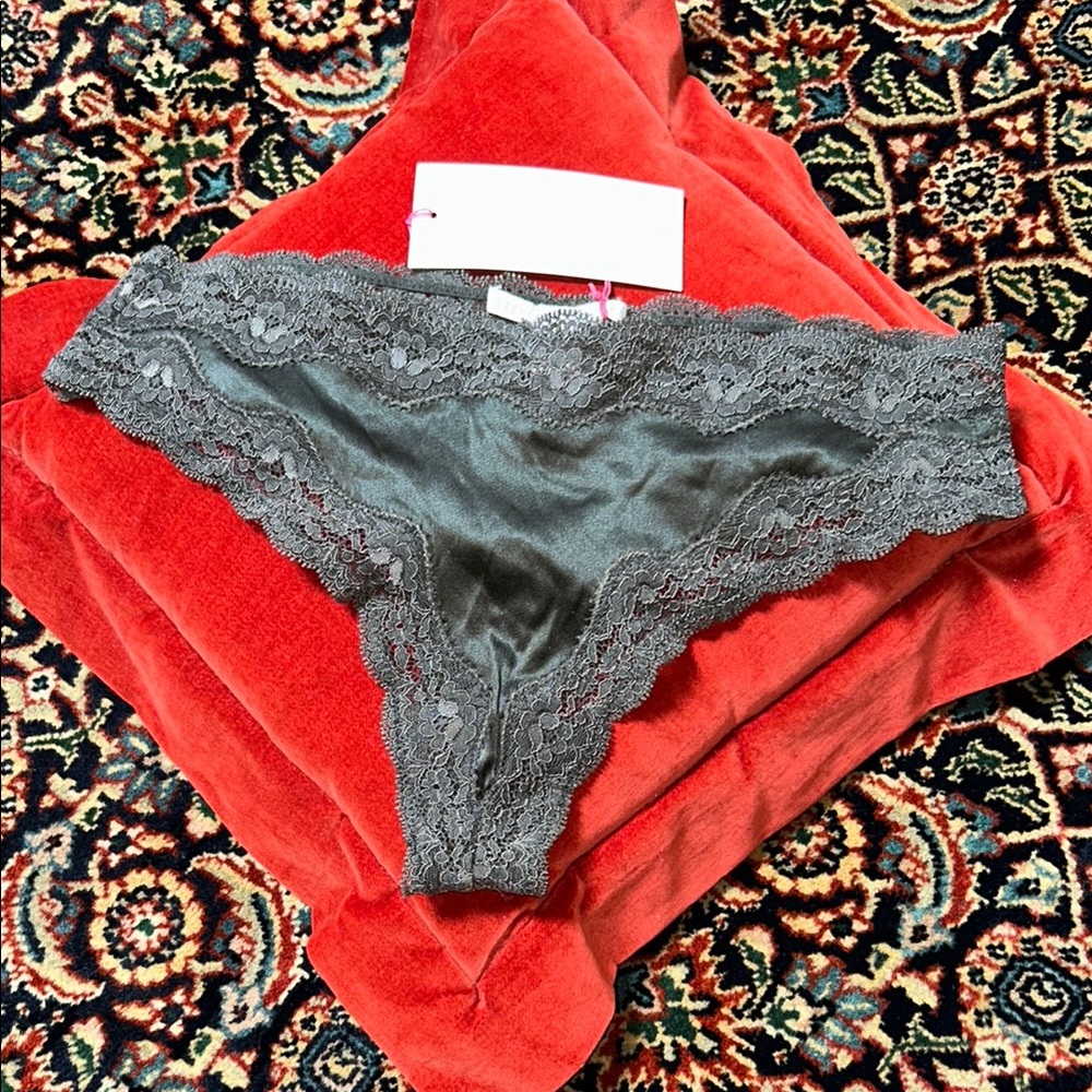 Stella McCartney NWT Khaki (Spruce) silk and lace thong panty M